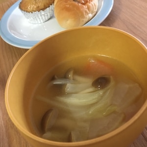 ヘルシーな野菜スープ